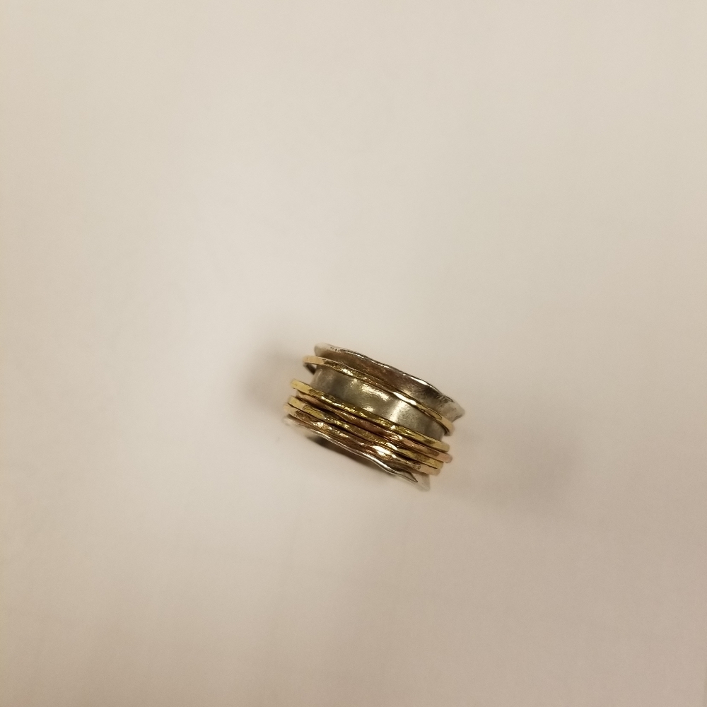 silver ring - Picture 3 of 3